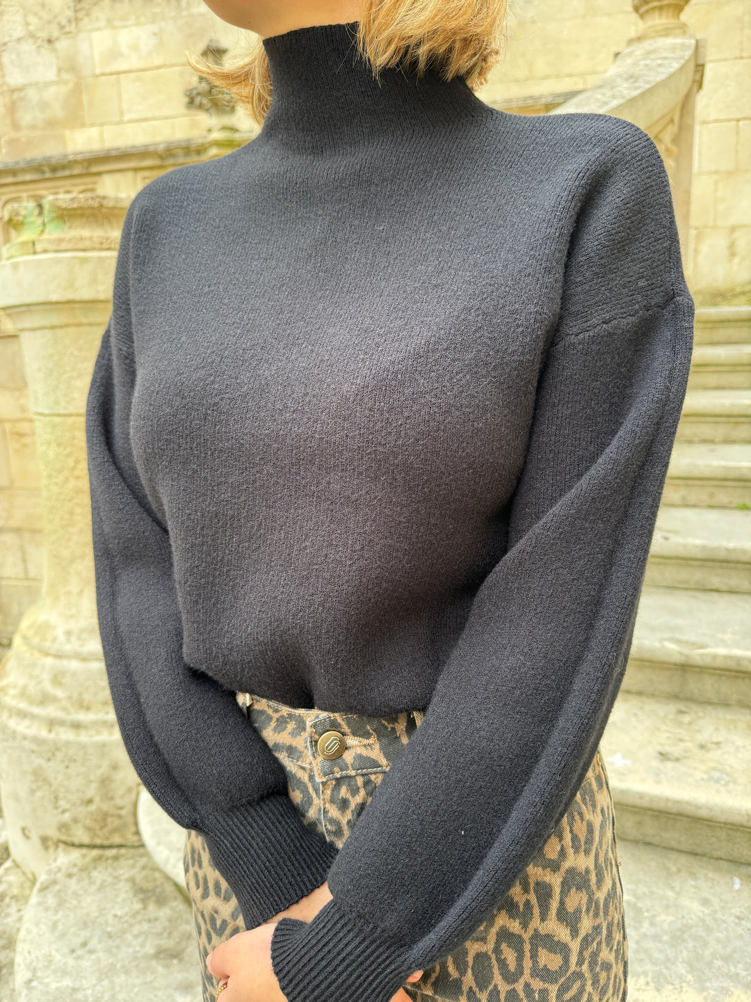 Pull noir col cheminée ABELLE