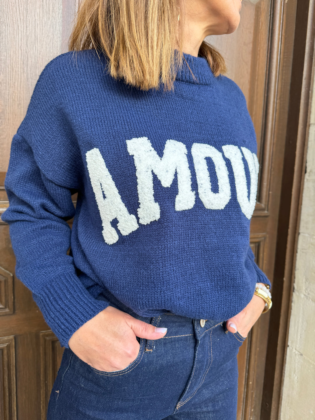 Pull en maille marine AMOUR blanc