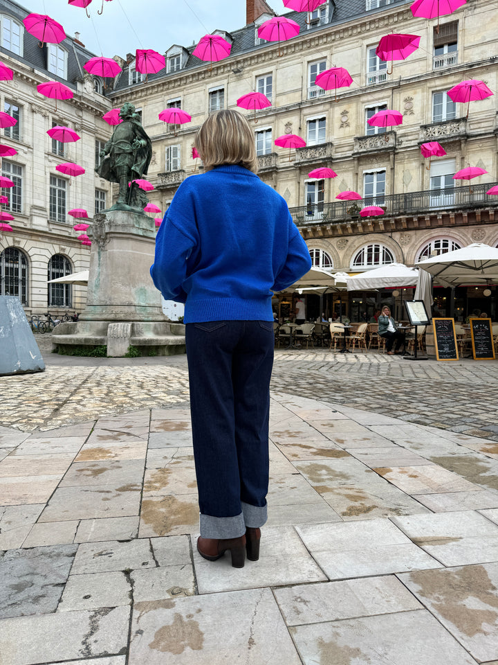 Pull en maille bleu roi AMOUR fuchsia