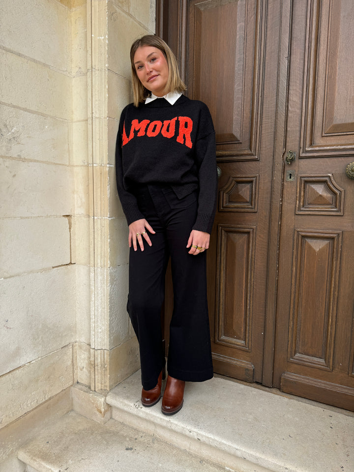 Pull en maille noir AMOUR orange