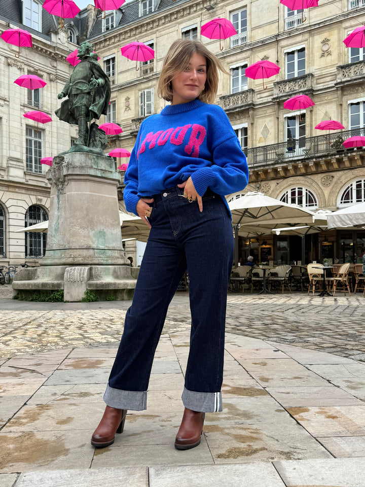 Pull en maille bleu roi AMOUR fuchsia