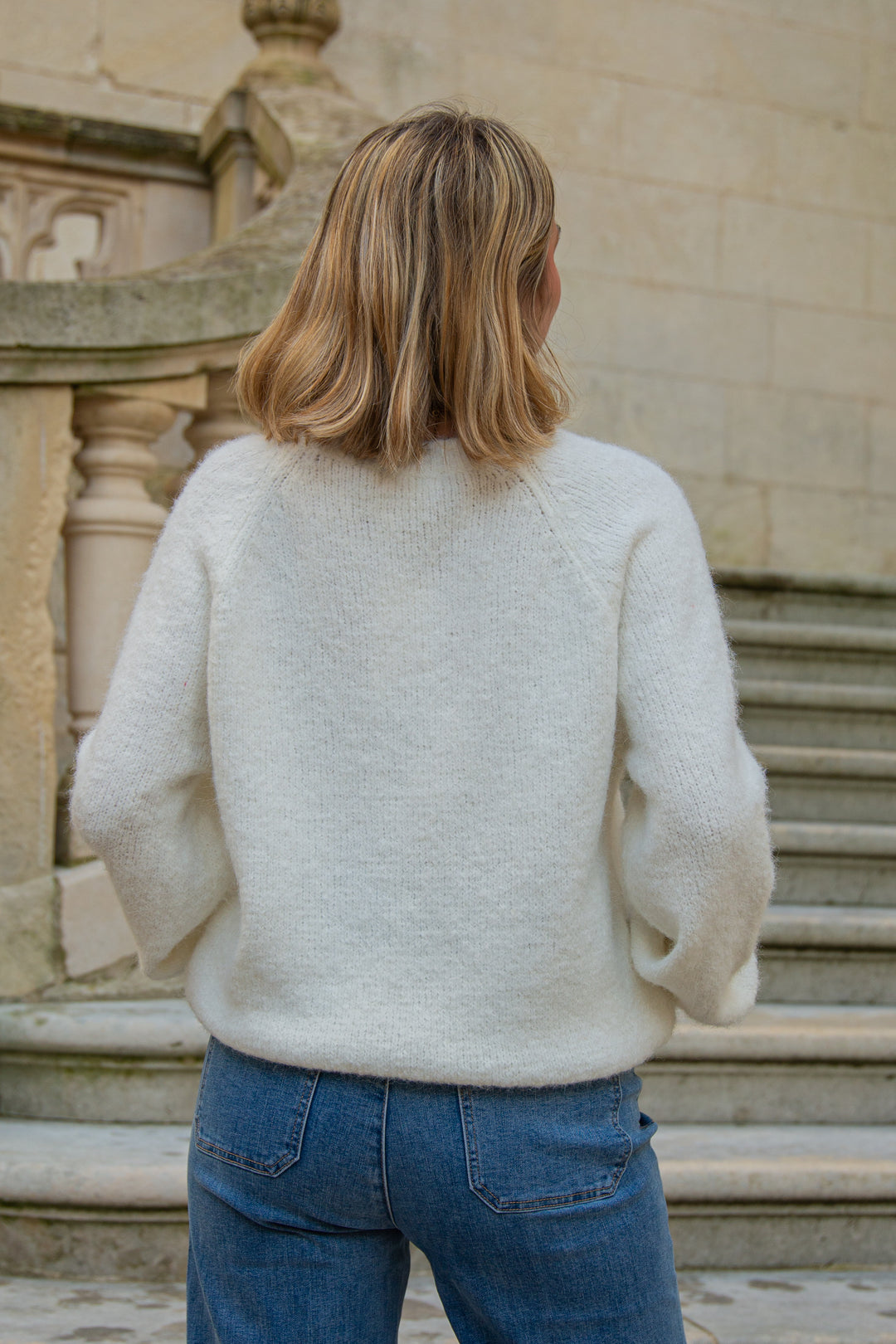 BARBARA weißer Pullover mit rosa Gänseblümchen