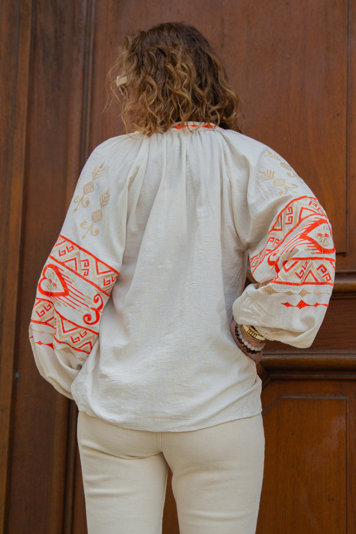 Blouse beige broderies orange et or EVA