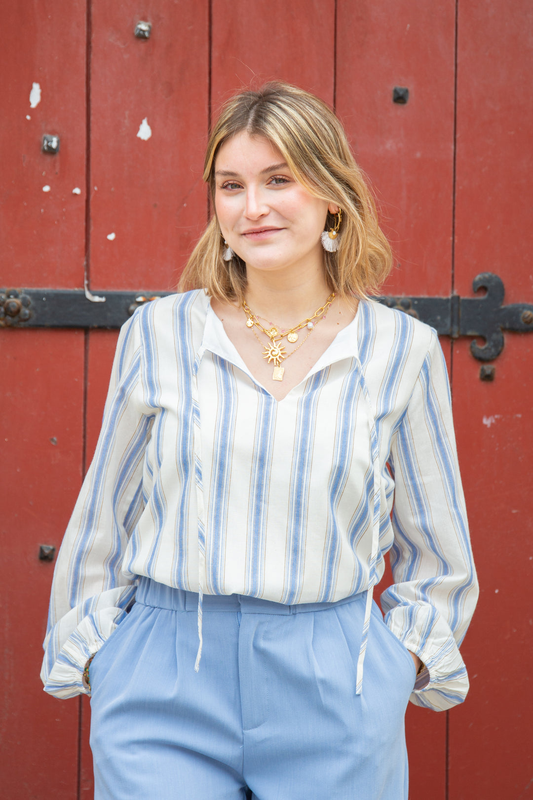 LISANDRA weiße Bluse mit blauen Streifen