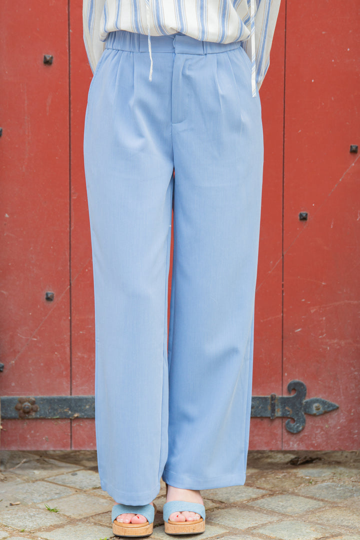 Pantalon bleu lavande fluide coupe droite LESIA