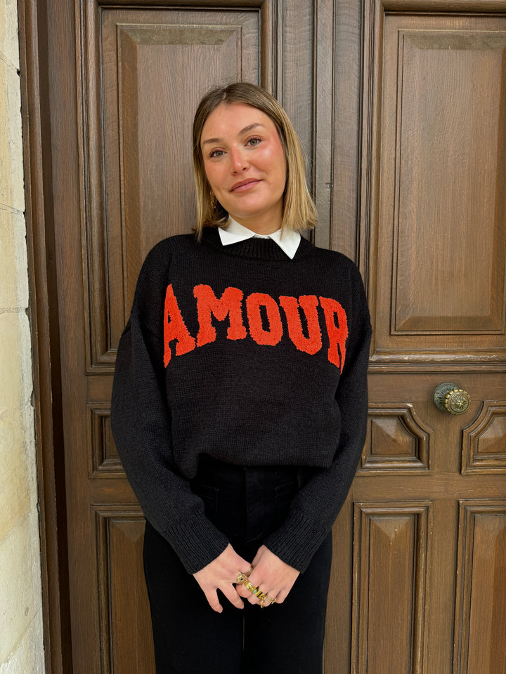 Pull en maille noir AMOUR orange