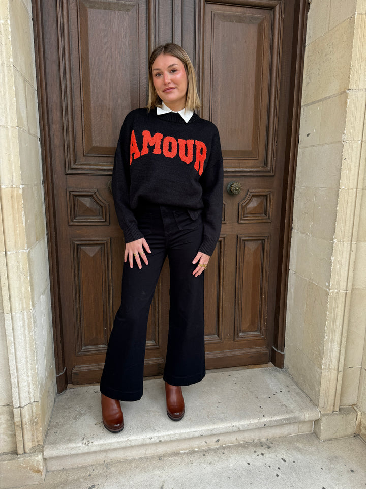 Pull en maille noir AMOUR orange