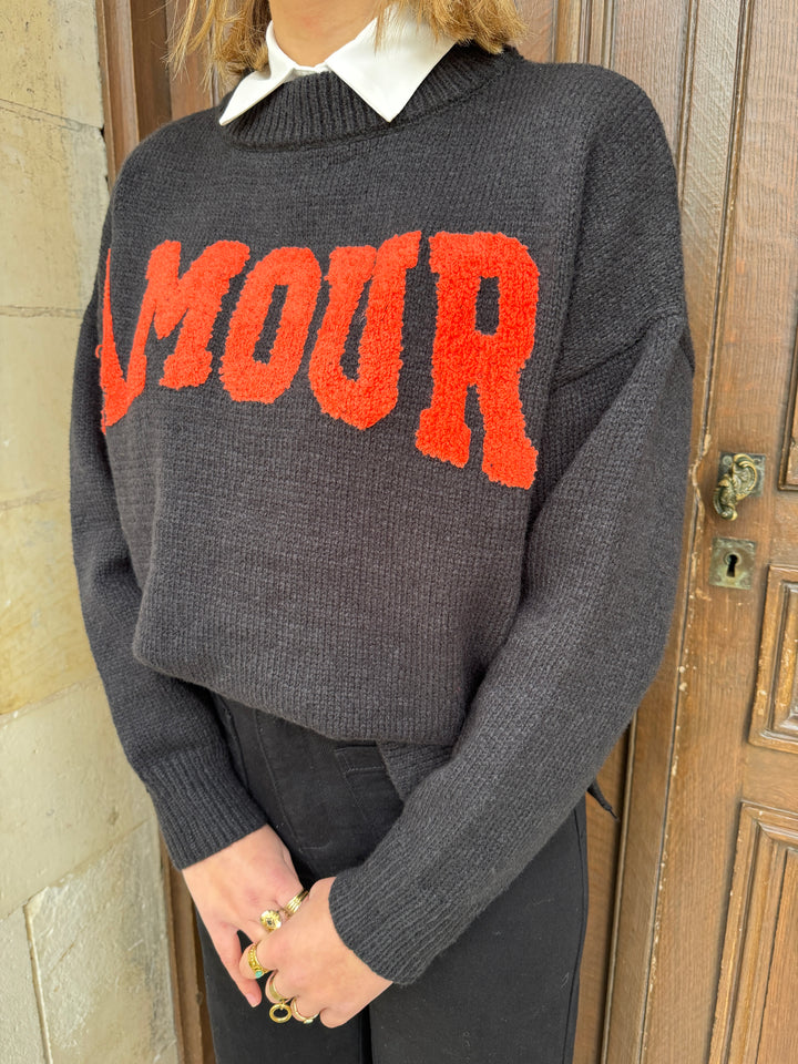 Pull en maille noir AMOUR orange