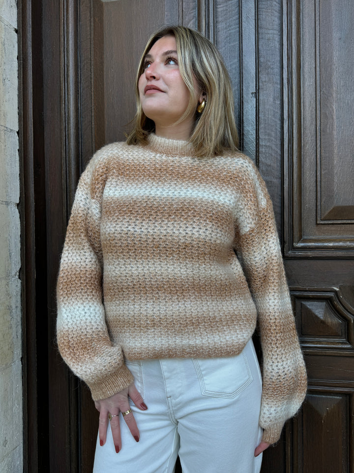 Kamel- und ecrufarbener Strickpullover JULIA