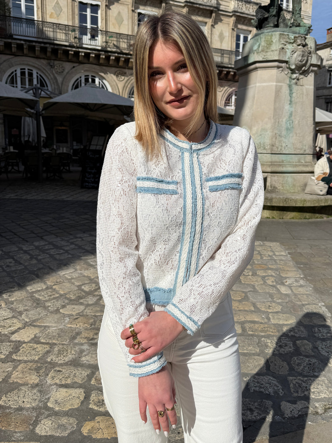 Veste blanche et bleu jeans AMAYA