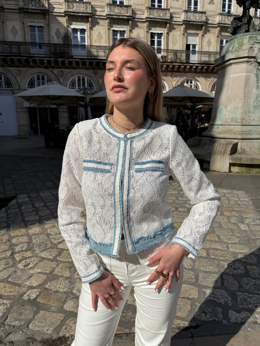 Veste blanche et bleu jeans AMAYA