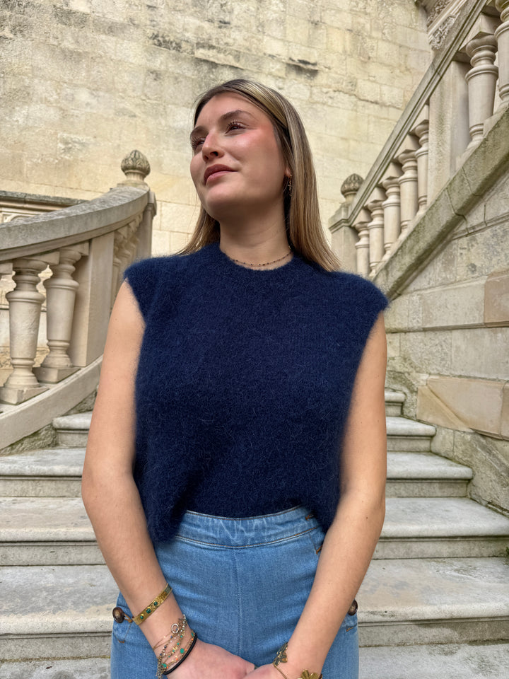 Pull sans manche marine col rond ARIELLA