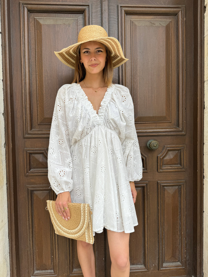 Vestido blanco con bordado inglés VALENTINA