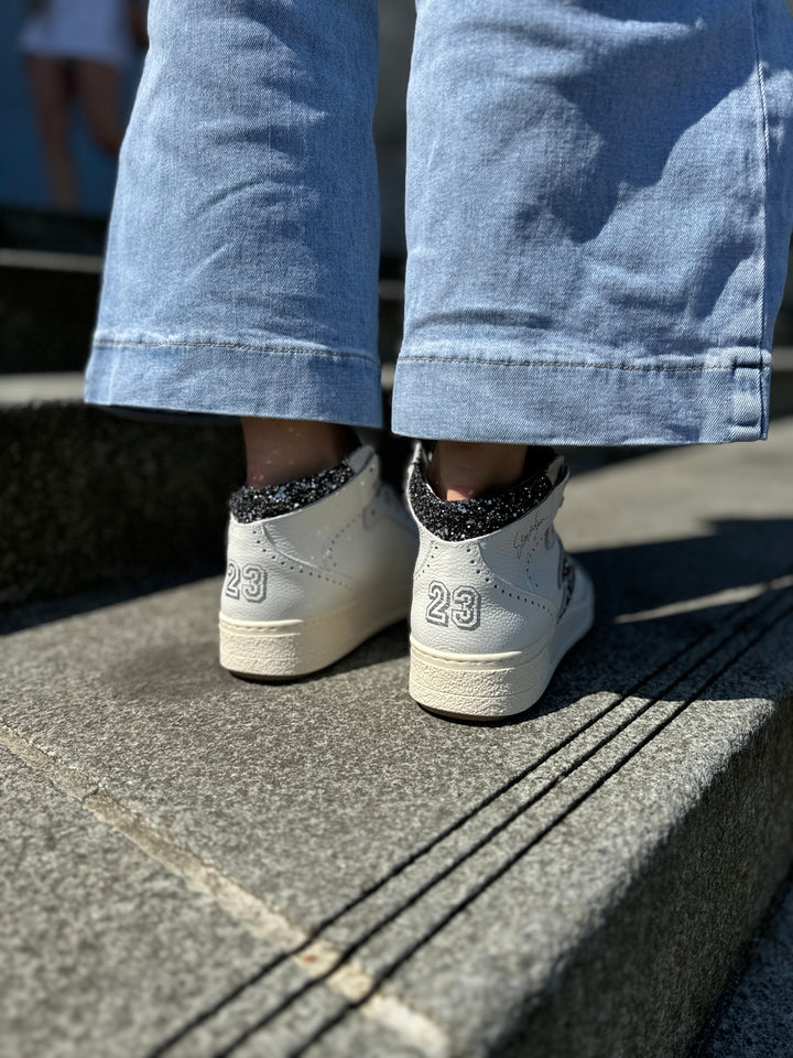 Baskets en cuir blanche montantes avec éclair à paillettes noir BRAGA A570