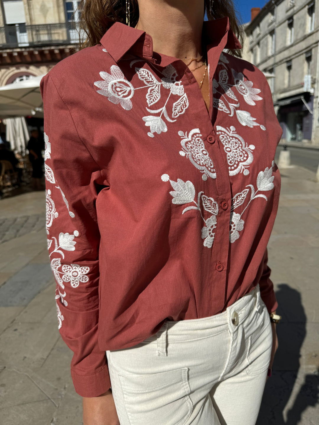 Camisa terracota con bordado blanco AMELIE