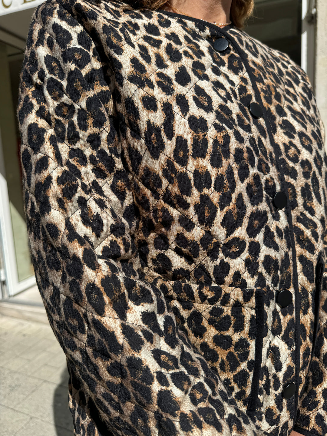 CONSTANCE Steppjacke mit Leopardenmuster