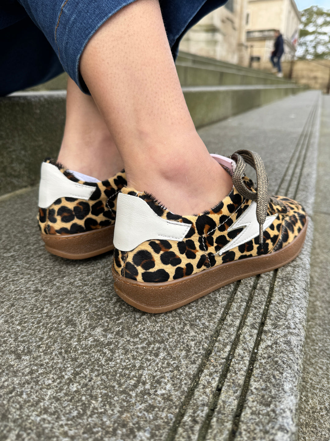 Zapatilla de piel de leopardo RISY A223 Semerdjian